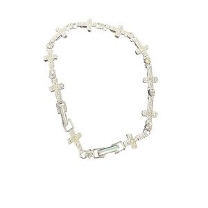 Avon Silvertone Sparkling  Cross bracelet NIB vintage 2009 easy latch
